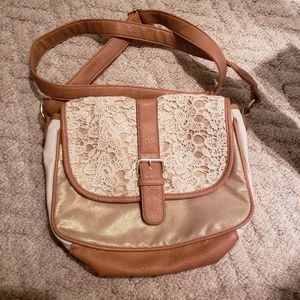 🔥LAST PRICE 🔥Lace and gold purse